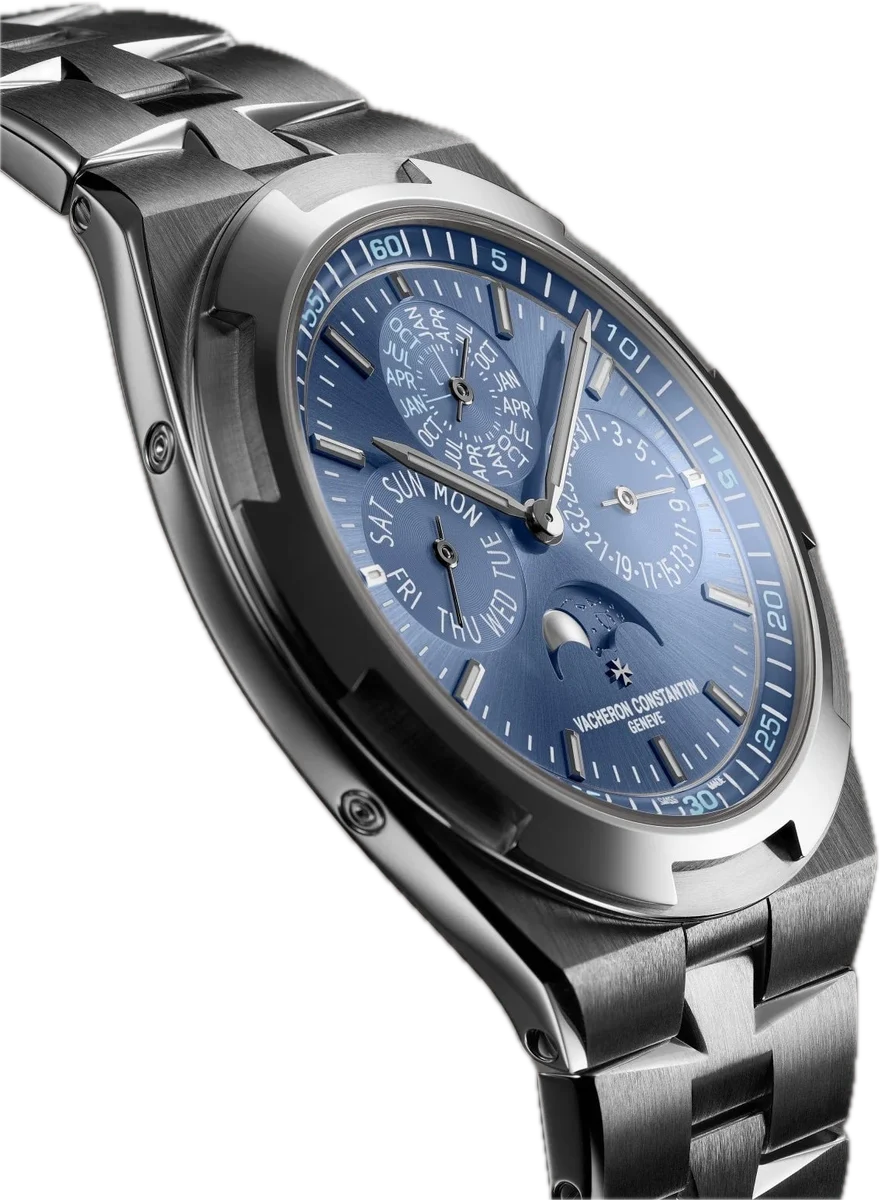 Overseas 4300V/220G-H119 on its white gold bracelet